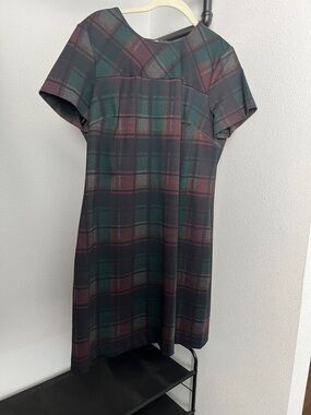 Calvin Klein Green and Burgundy Plaid Short Sleeve Shift Dress